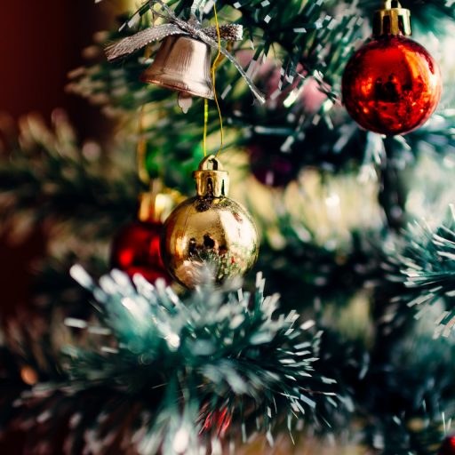 Szukasz sposobu na udane święta? Sprawdź ranking świątecznych pożyczek ekspresowych!