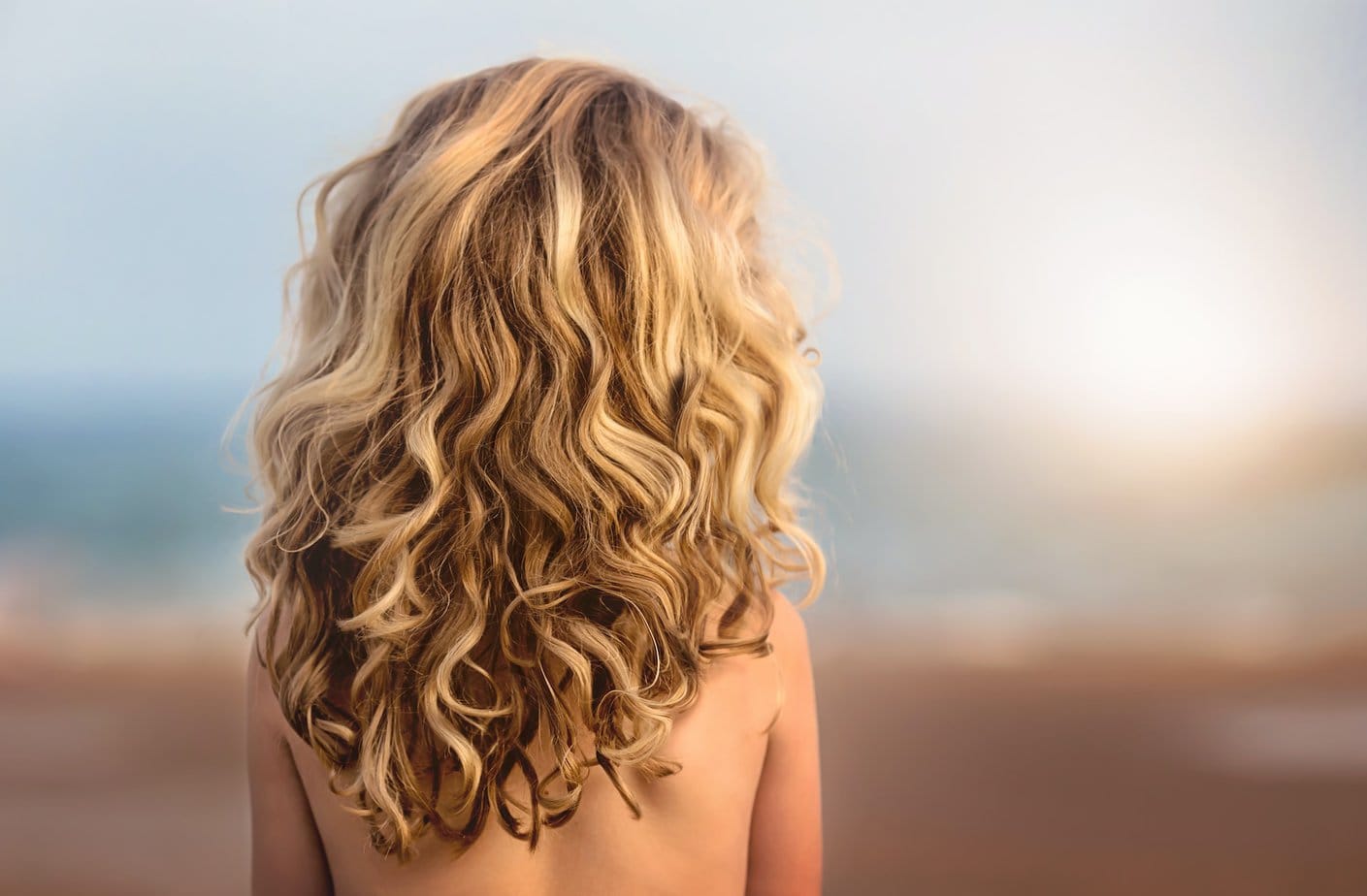 Olejowanie włosów – jak samodzielnie stworzyć najskuteczniejsze mieszanki dla Twojego typu włosów?