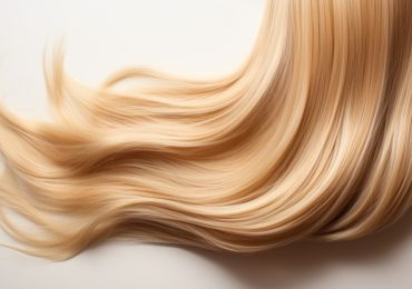 Czym różni się tonowanie od farbowania i rozjaśniania? Jak dobrać toner do włosów?